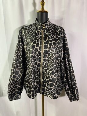 Vintage 90s Liz Claiborne Black & Taupe Giraffe Print Ripstop Nylon Jacket